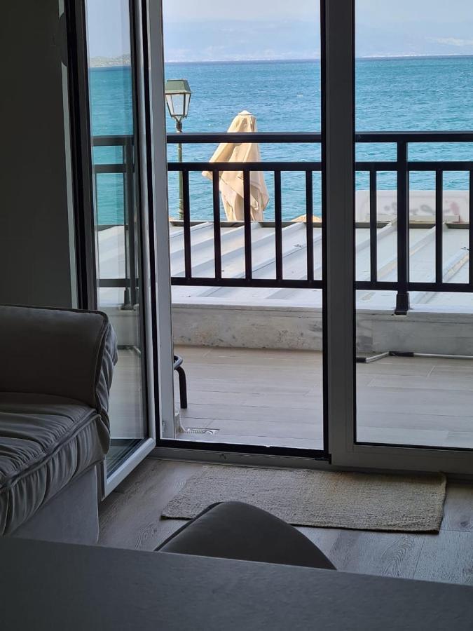 Apartamento Grace Seaside Loutráki Exterior foto