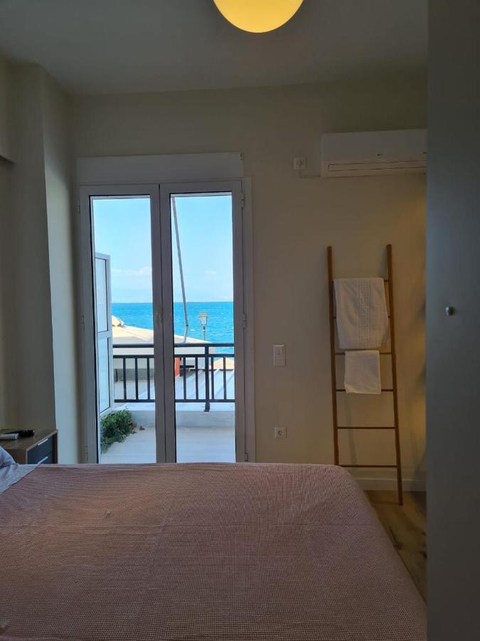 Apartamento Grace Seaside Loutráki Exterior foto